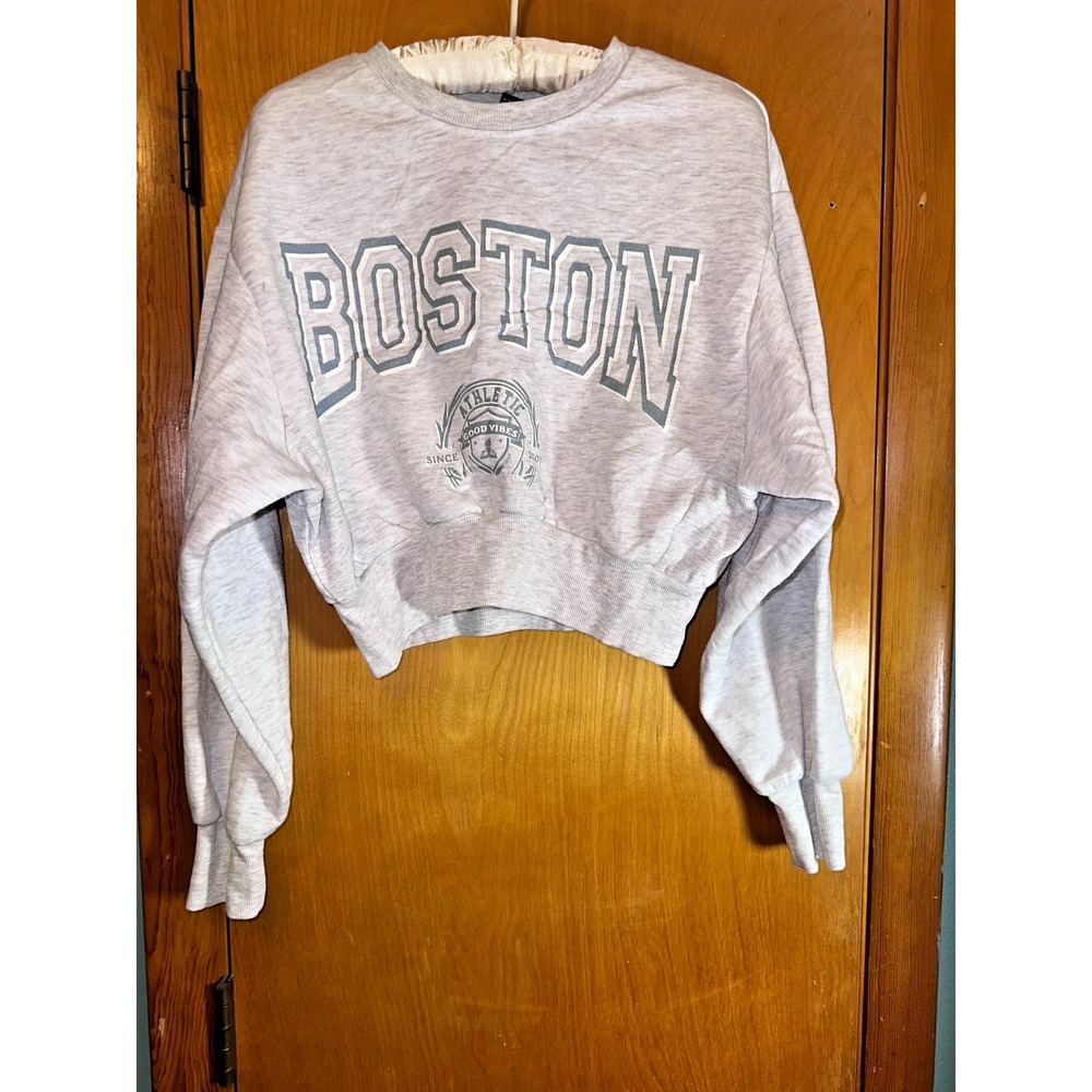 Forever 21 Boston Heather Grey Cropped Crew‎ Neck Sweatshirt Medium